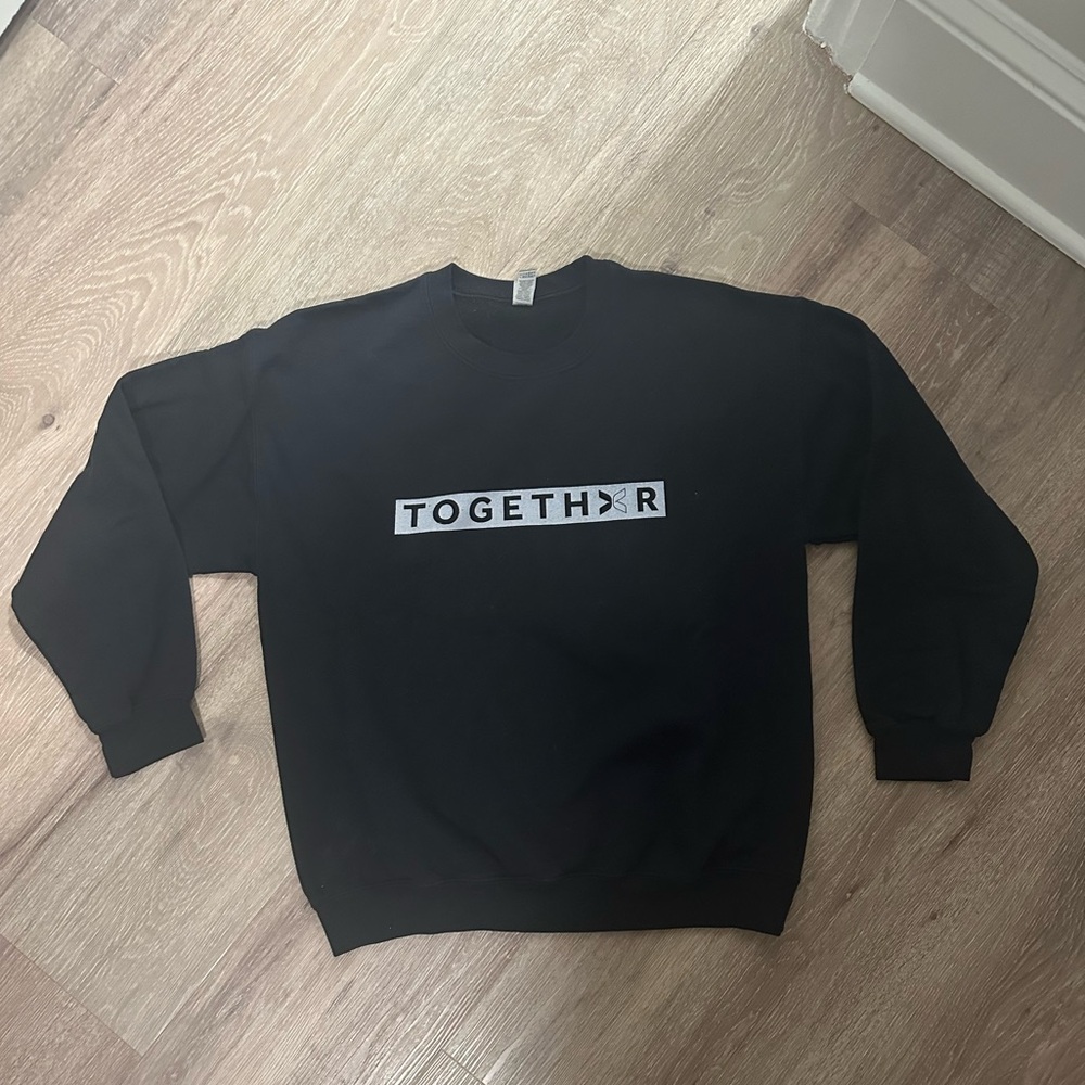 Togethxr crew neck. Large. Great condition.